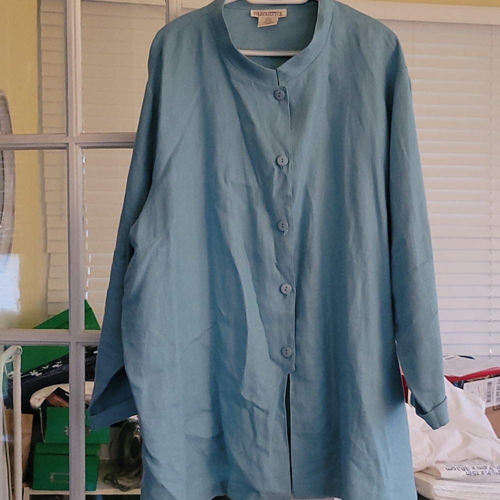 Silhouettes size 28w blue button down shirt